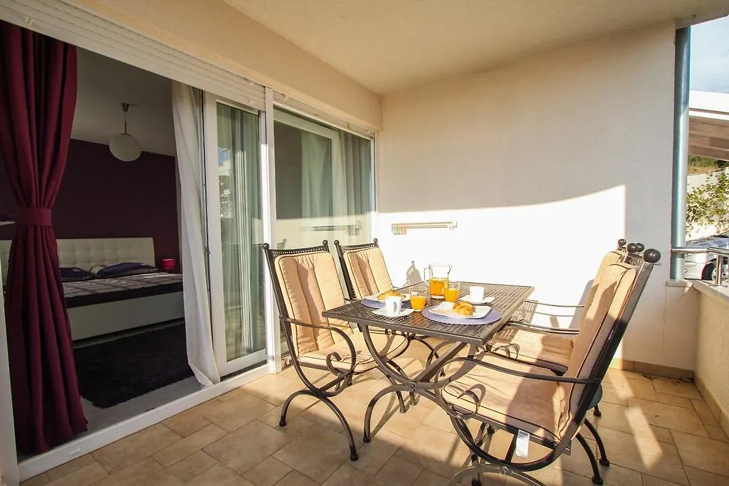 Apartment Gloria Trogir 0*,